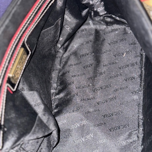 Arcadia Bugatti Italian Black Patent Leather bag with dust bag - Picture 9 of 9